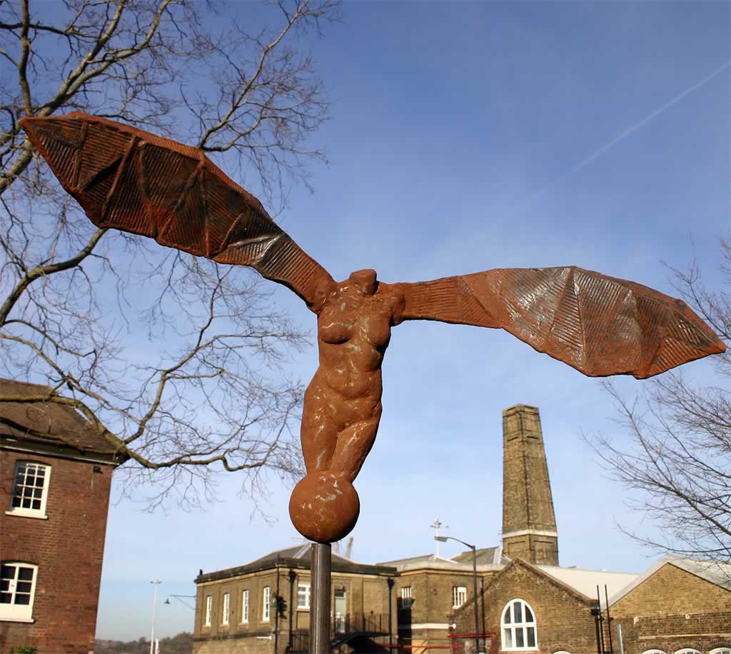 Fallen IV (abtract figurative sculpture) by sculptor Ian Campbell-Briggs