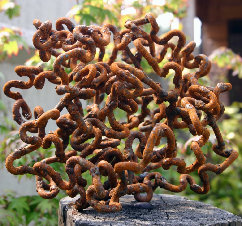 Laocoonic Labyrinth (abstract sculpture) by sculptor Ian Campbell-Briggs